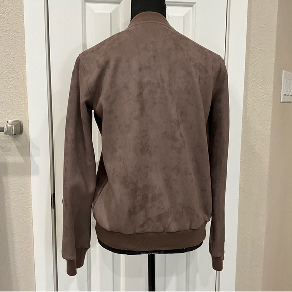 ALYTHEA VERY VERSATILE MEDIUM BROWN BOMBER STYLE SNAP FRONT JACKET. Size Small - Picture 9 of 9
